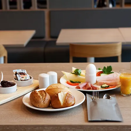 Express Munich - By Ihg Hotel 3*