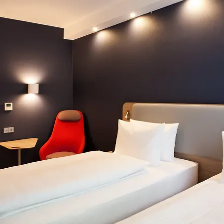 Szálloda Express Munich - By Ihg 3*