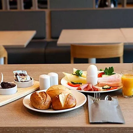 Express Munich - By Ihg Olching